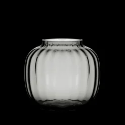 Holmegaard Vase H12.5 cm i grå fra serien Primula | Køb her Outlet