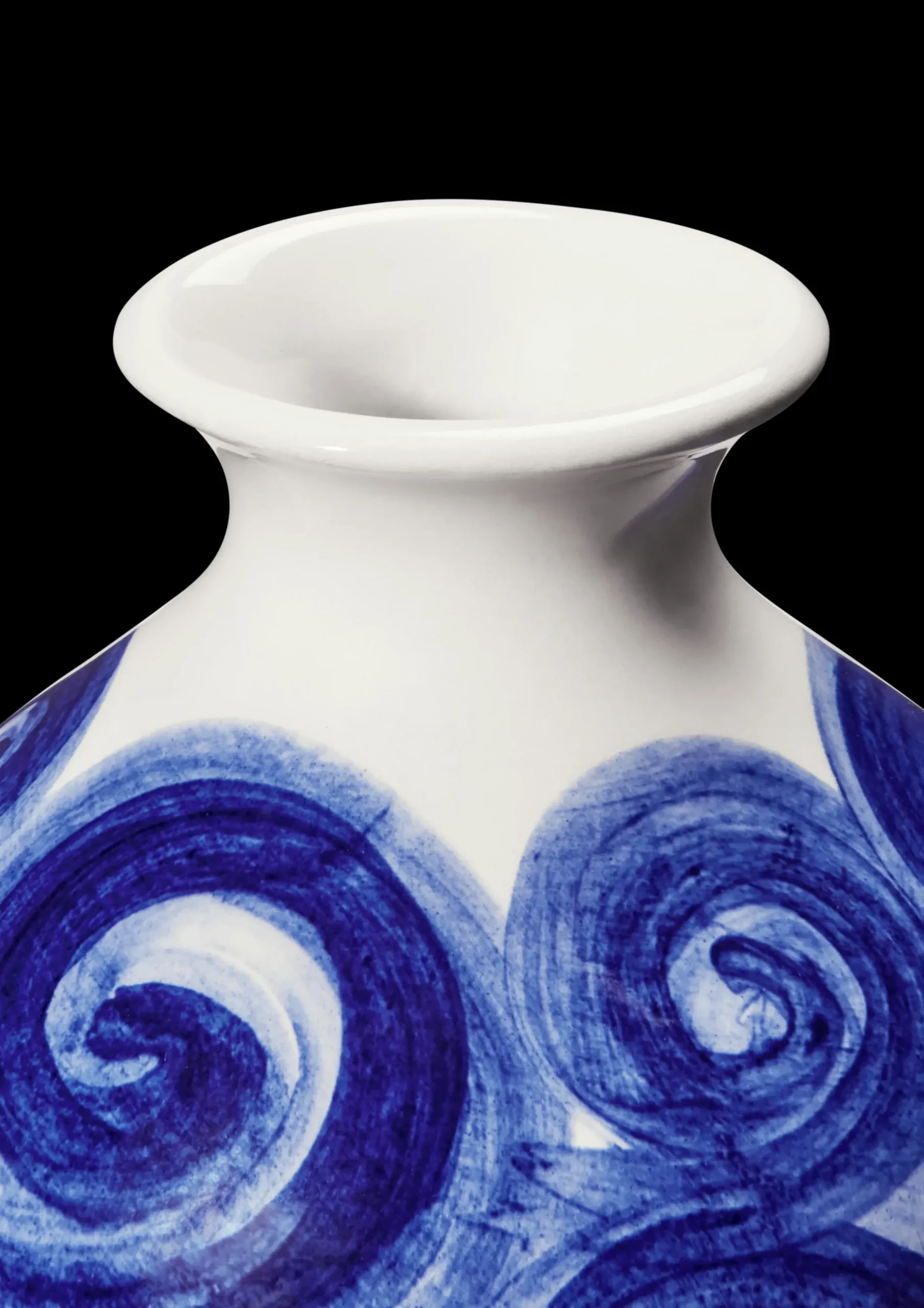 Kähler Vase H10.5 cm i blå fra serien Tulle | Køb her New
