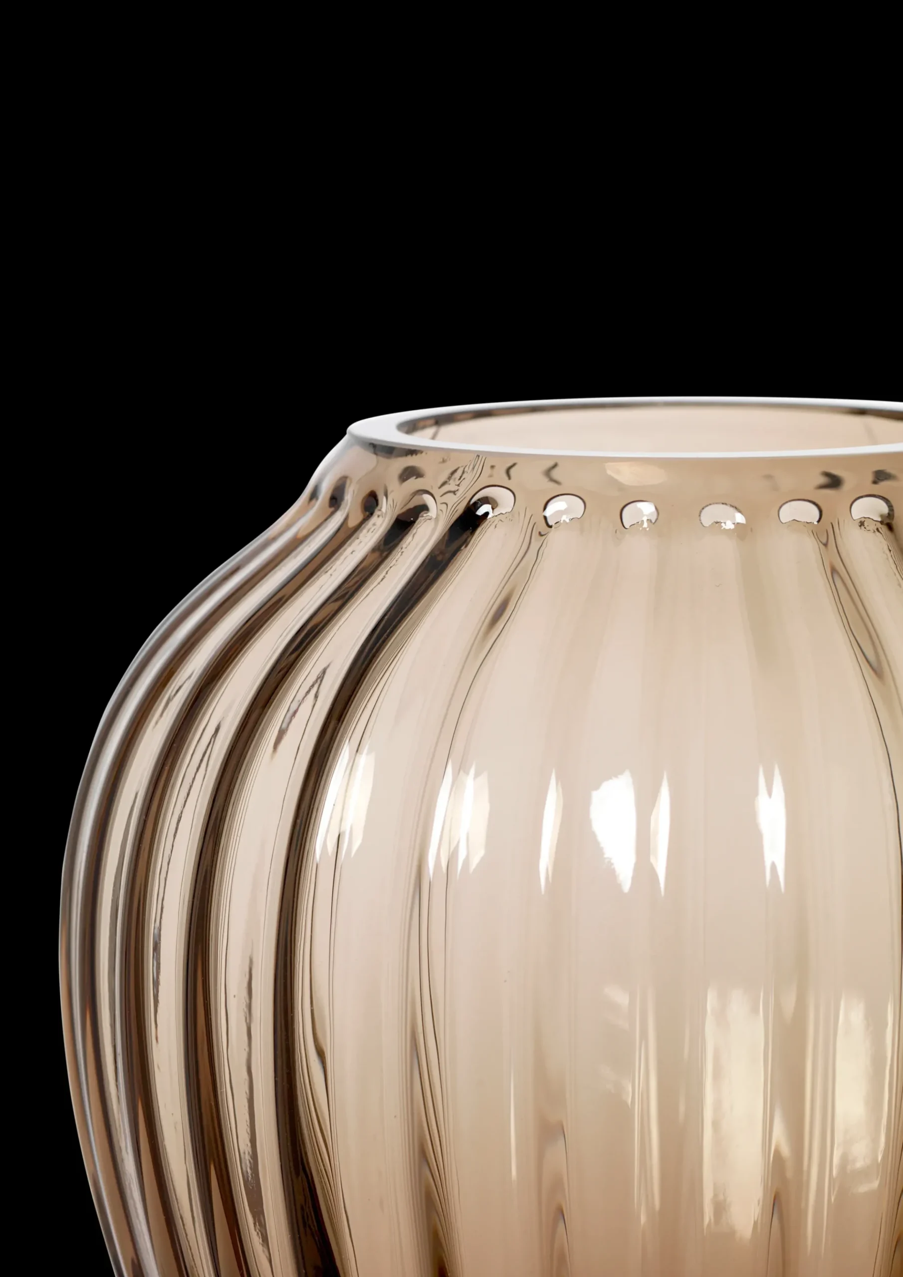 Kähler Vase H14 cm i træ fra serien Hammershøi | Køb her Sale