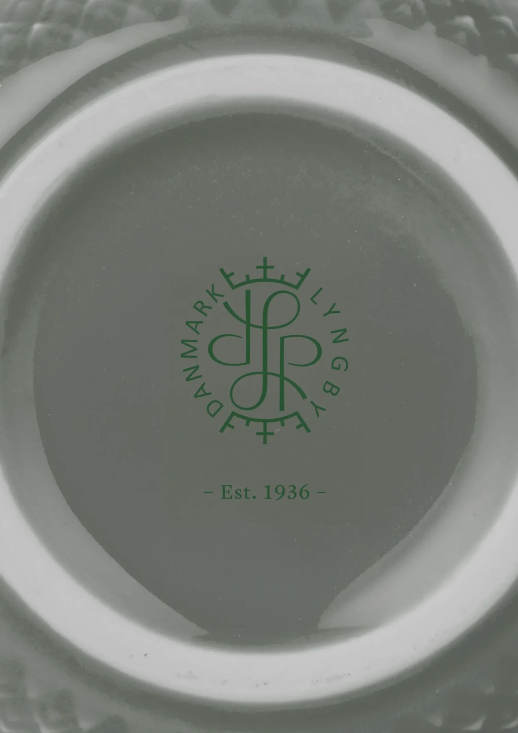 Lyngby Porcelæn Rhombe Earth Krus med hank 39 cl moss New