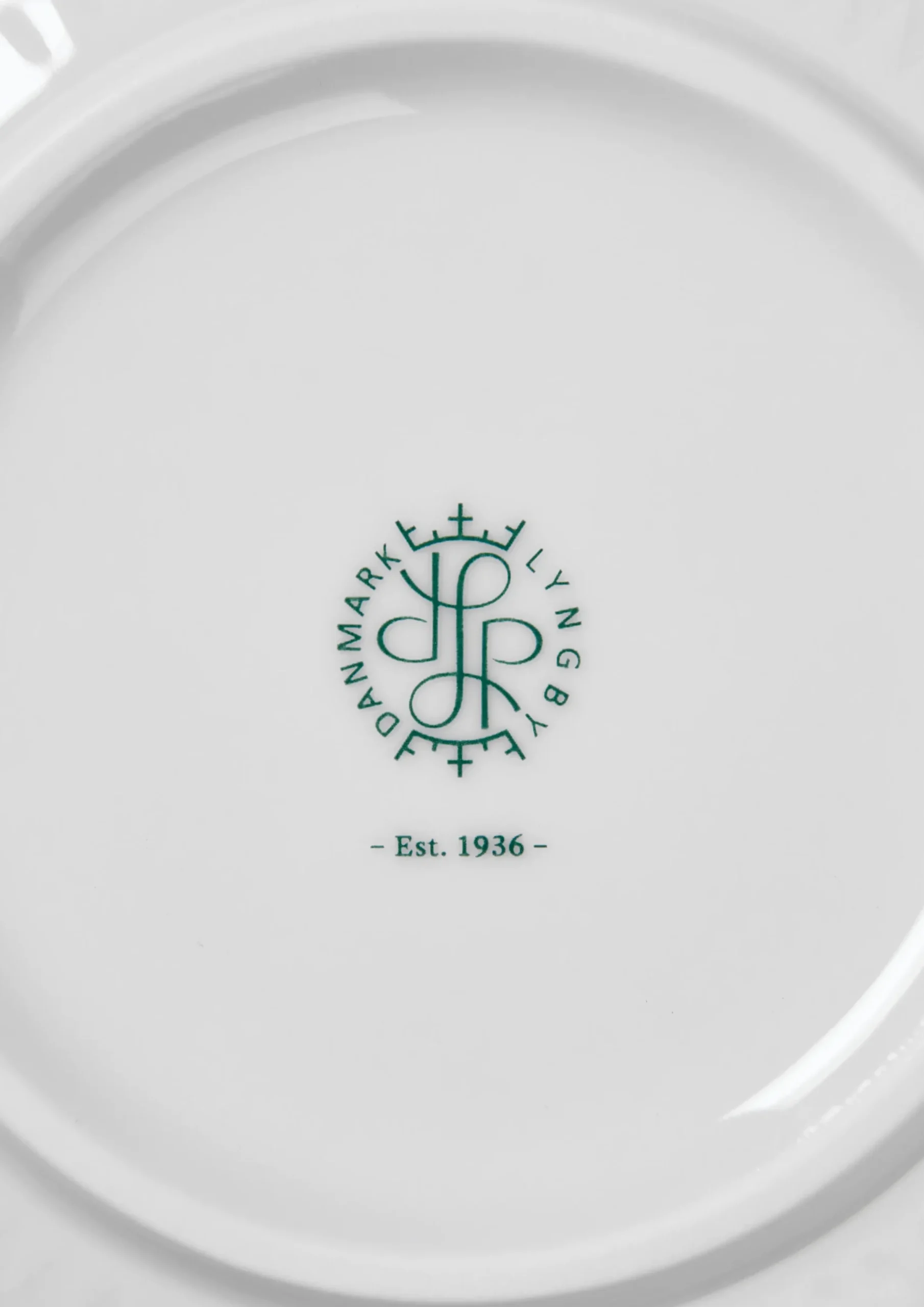 Lyngby Porcelæn Rhombe Skål Ø15.5 cm hvid | Køb her New