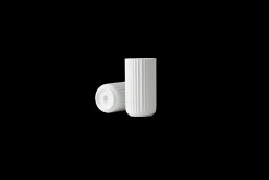 Lyngby Porcelæn Vase H15.5 cm i hvid fra serien Lyngby